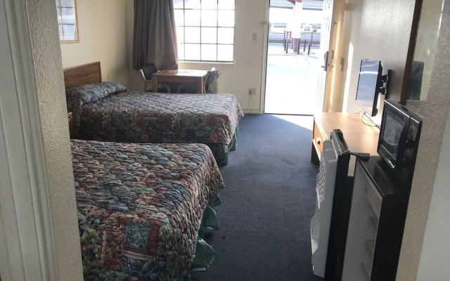 Country Inn Motel