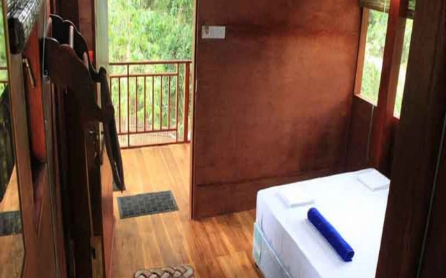 Yala Hotel River Front