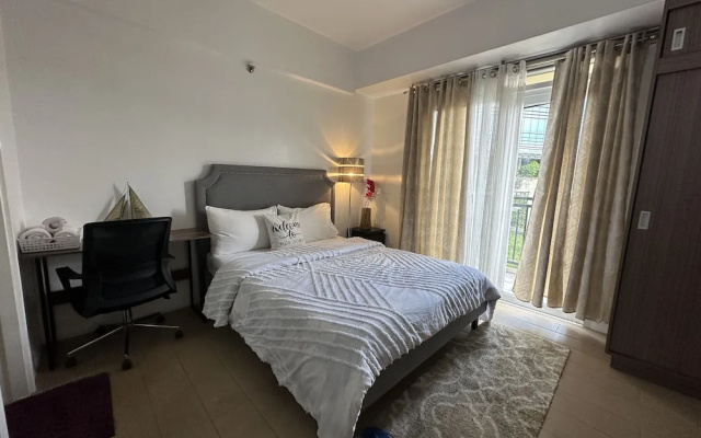 150 Newport condotel pasay