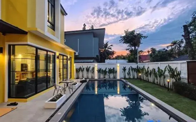 Private Pool Villa 6 Bedroom - Mellow Yellow Villa