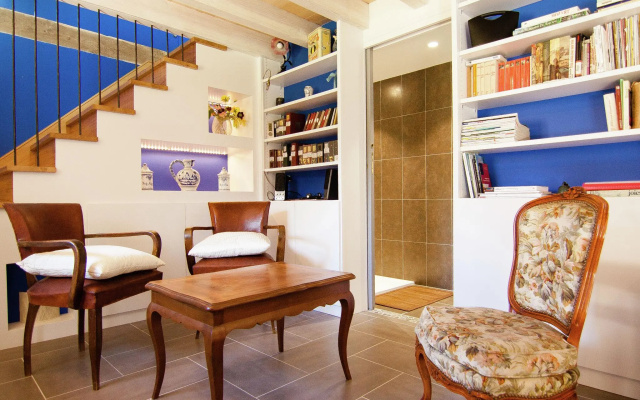 Comfortable gite in picturesque medieval village