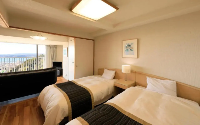Katsuura Hilltop Hotel & Residence