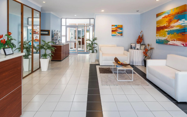 Mollymook Shored Hotel