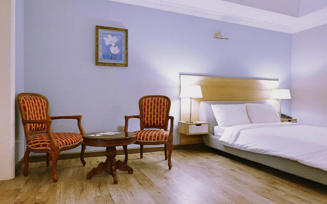 The Lanes Hotel