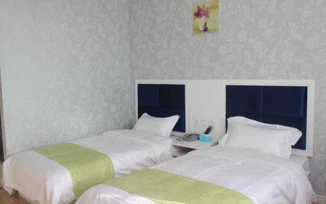 Xianyang Moonlight Island Style Hotel