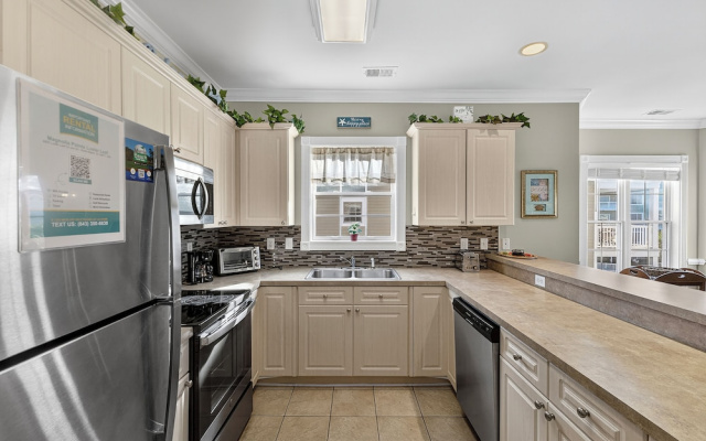 Magnolia Pointe Luster Leaf 4825-301