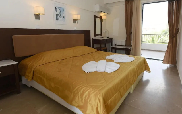 Phaistos Hotel