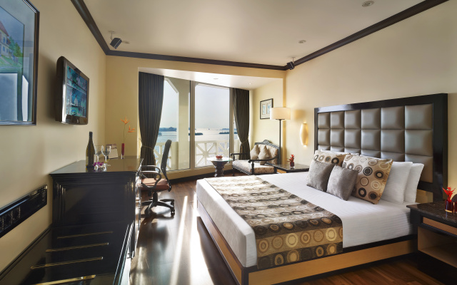 Vivanta Ernakulam, Marine Drive