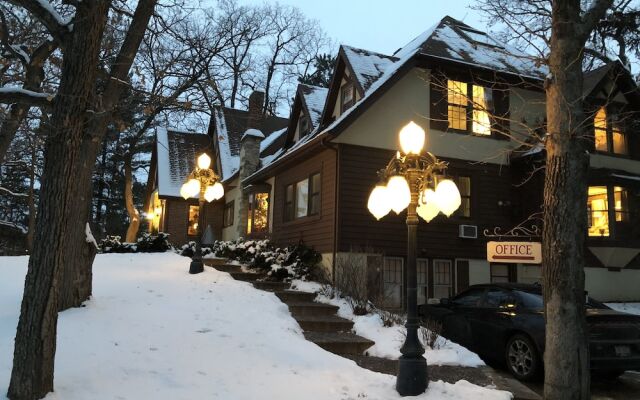 Otter Creek Inn Fireplace And Jacuzzi Suites In Altoona United