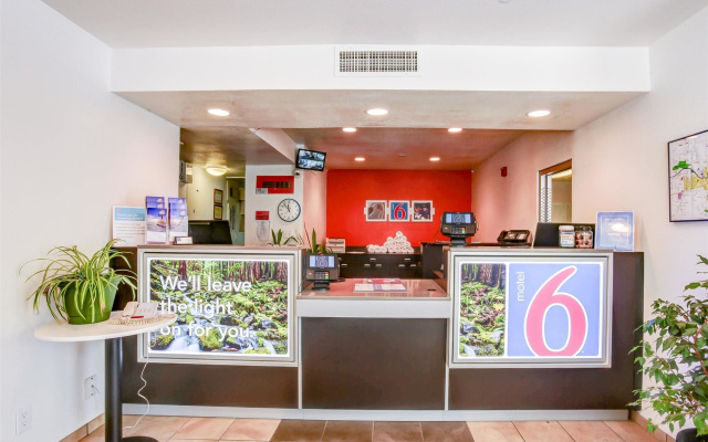 Motel 6 Grants Pass, OR