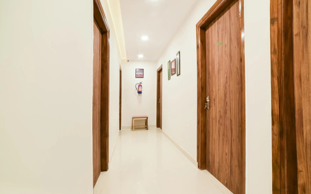 OYO Flagship 49858 Comfort Inn