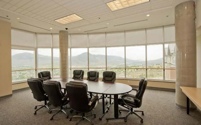 Residence & Conference Centre - Kamloops