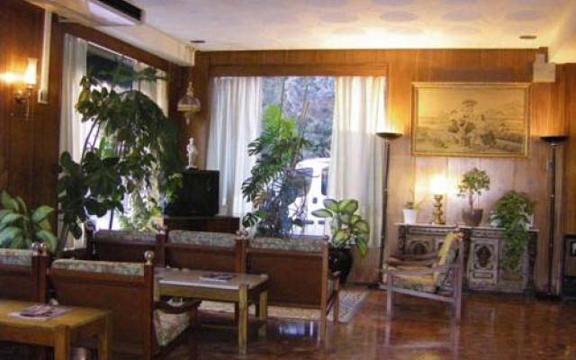 Hostal Bari