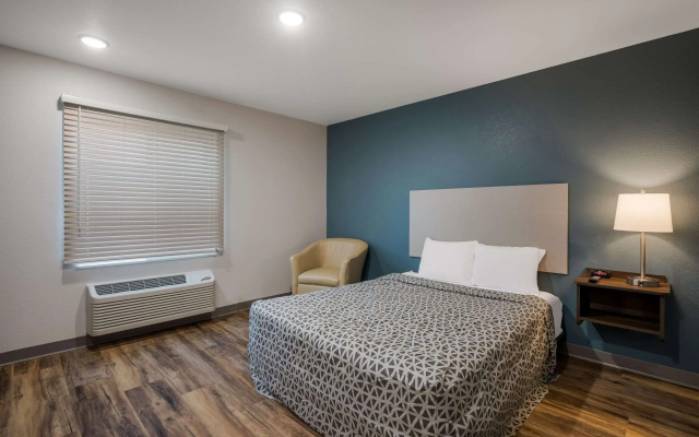 Woodspring Suites Milwaukee - Menomonee Falls