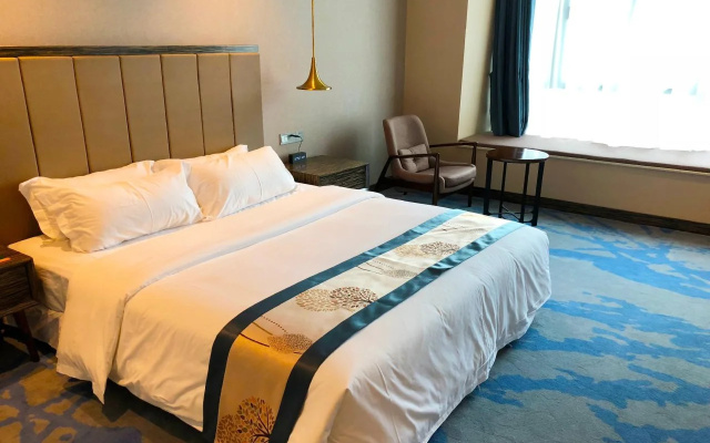 Landmark Hotel