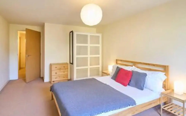 Host Stay Bingley Court
