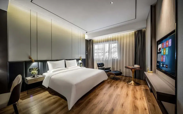 Pilot Hotel