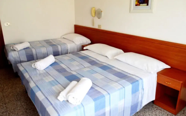 New Hotel Cirene Triple Room Economy With Breakfast