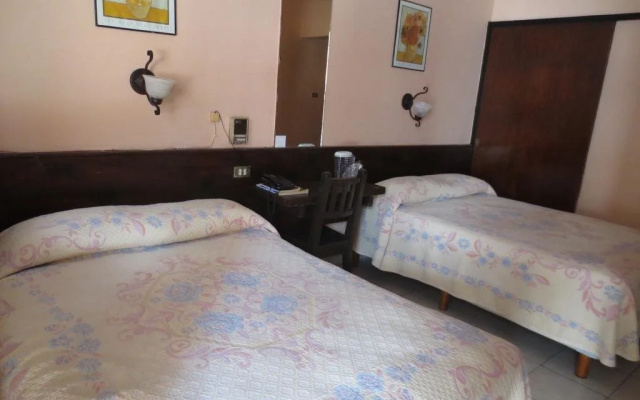 Hotel Piña