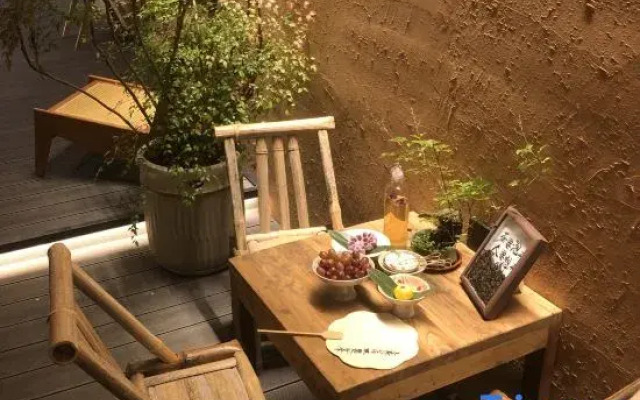Ziyun Ge Light Luxury Smart Homestay (West Lake Branch)
