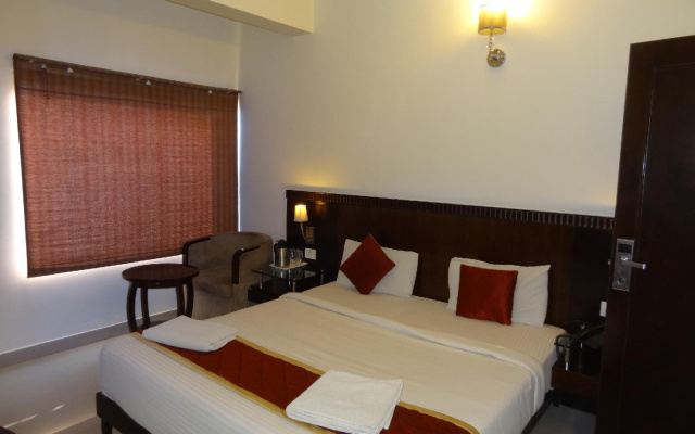 OYO 435 Hotel Amshi International