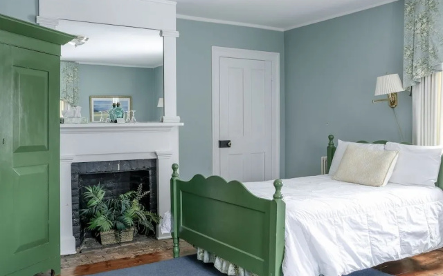 Delamater Inn