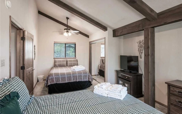 Dancing Kokopellis - Three Bedroom Cabin