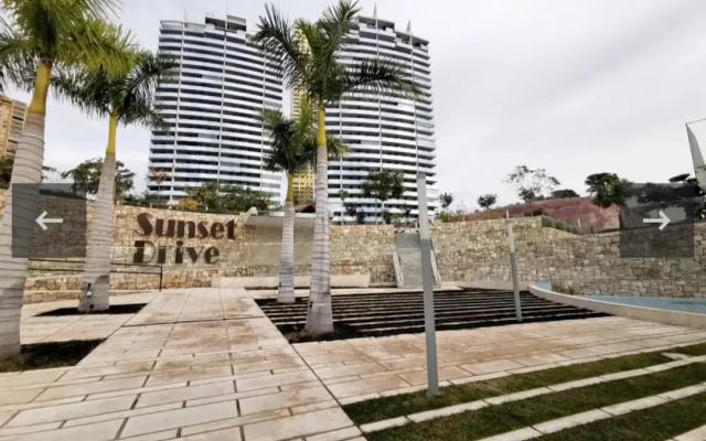 Sunset Drive nice komplex on the beach Poniente