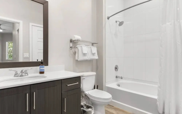 CozySuites at Vela Camelback