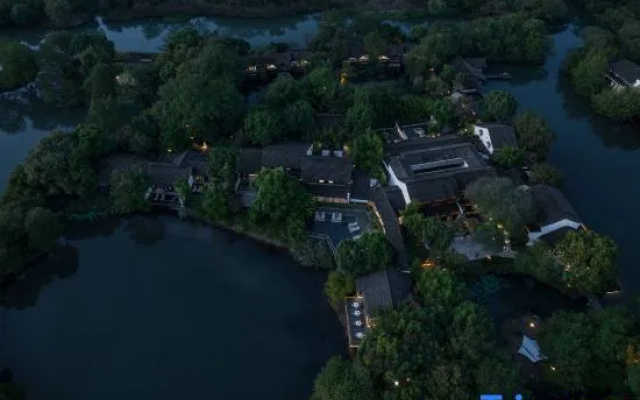 Savoir Resort