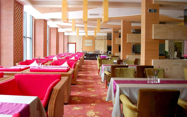 Yichang Guobin Bandao Hotel