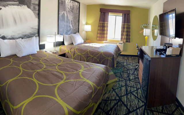 Super 8 by Wyndham York NE