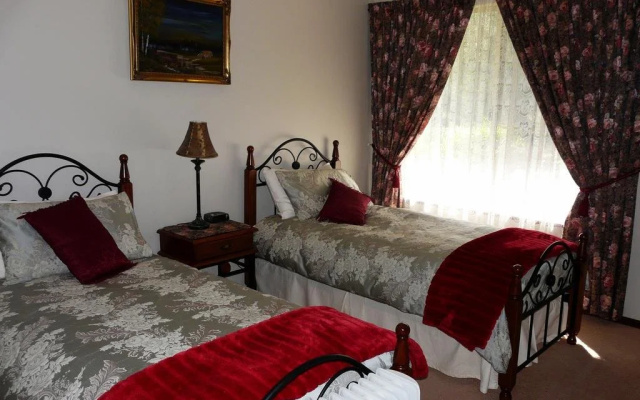 Country Charm Retreat B&B
