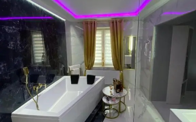 Apartament "Prezydencki" Centrum z dużą wanną dla Dwojga