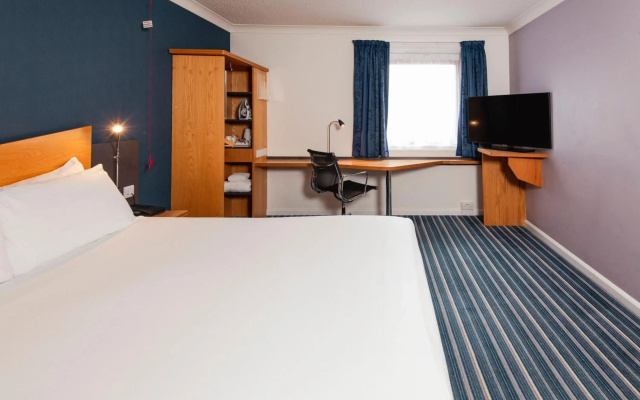 Holiday Inn Express Northampton - South by IHG
