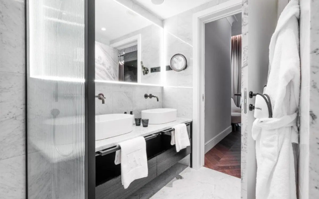 The Best Hotel in Brussels (TEST HOTEL)