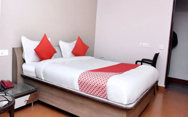 OYO 12682 Hotel Relax