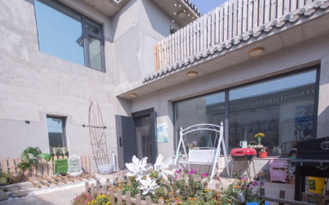 Flower House Farm Homestay(Miyun Reservoir Store)