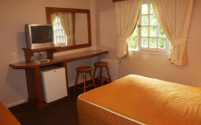 Hotel Galo Vermelho