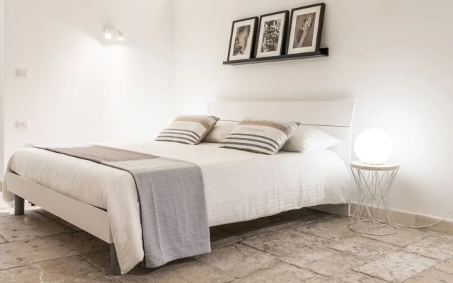 Stone Apartment M8 Bari City Center