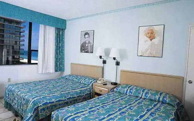 Howard Johnson Plaza Dezerland Beach & Spa