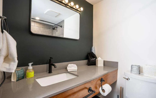 Days Inn & Suites Revelstoke
