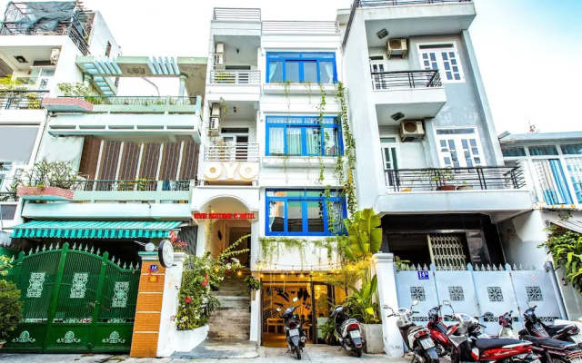 OYO 205 Vivid Boutique Hometel