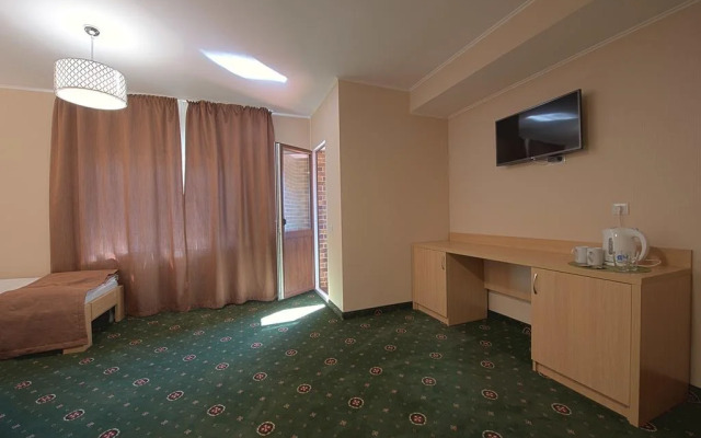 Advenus Hotel