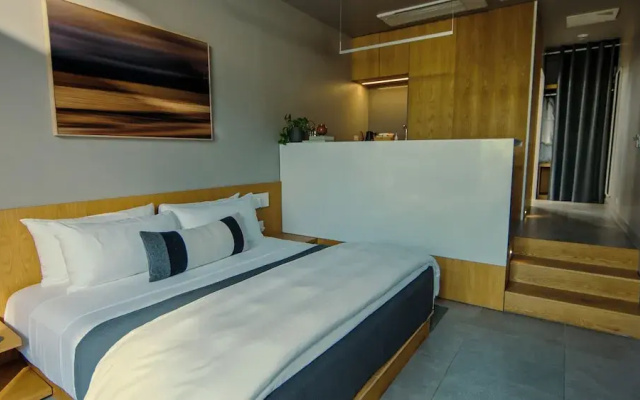 Frame Hotel - SoCo