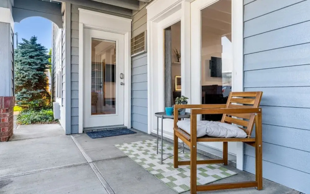 08 Lodge 1 Bedroom Condo by RedAwning