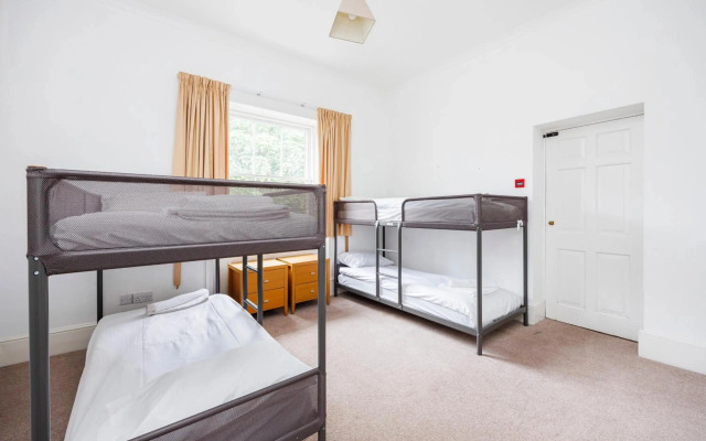 Luxury Canary Wharf Apartment with Parking
