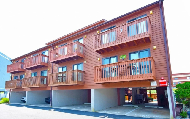 Sunset Landing 24 2 Bedroom Townhouse by RedAwning