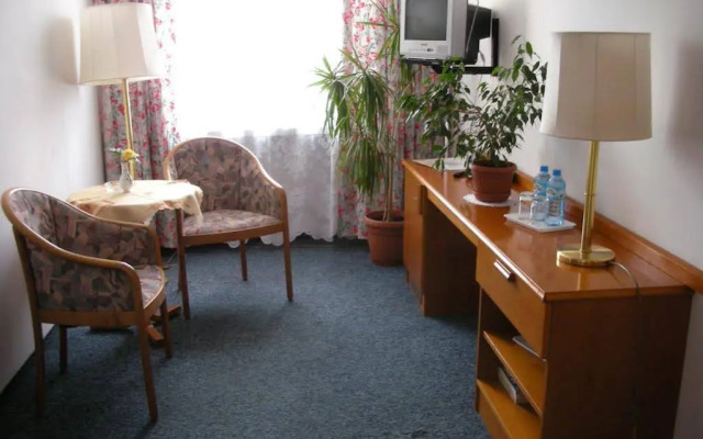 Hotel Płonia