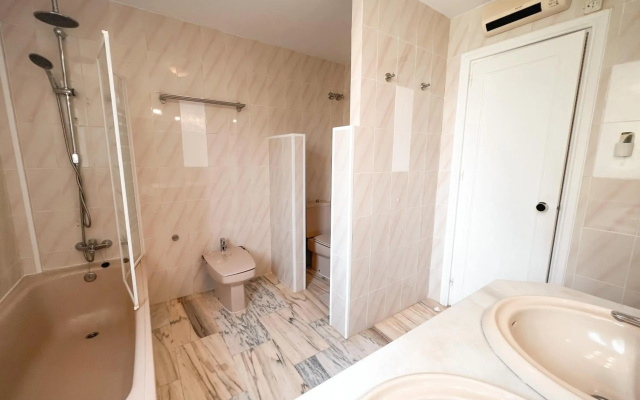 Nice 5BDR Villa close to Puerto Banús, DOUVLE_COM